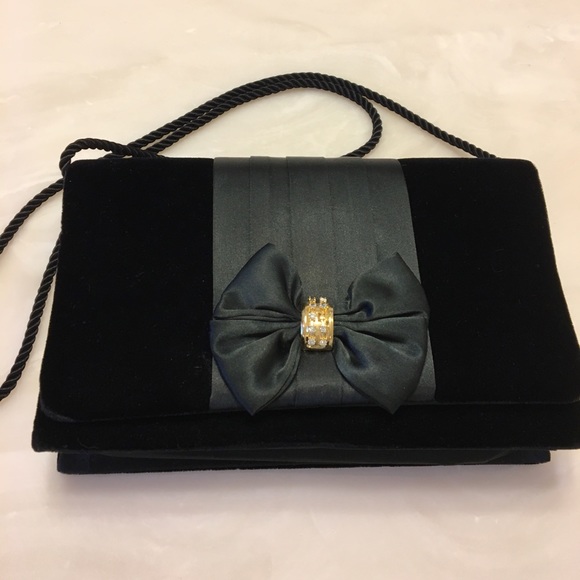Handbags - Purse black velvet bow inside pocket snap LIKE NEW